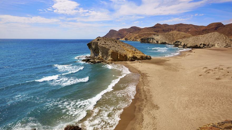 Paisajes volcánicos y aguas cristalinas... Cinco playas de ensueño en Almería