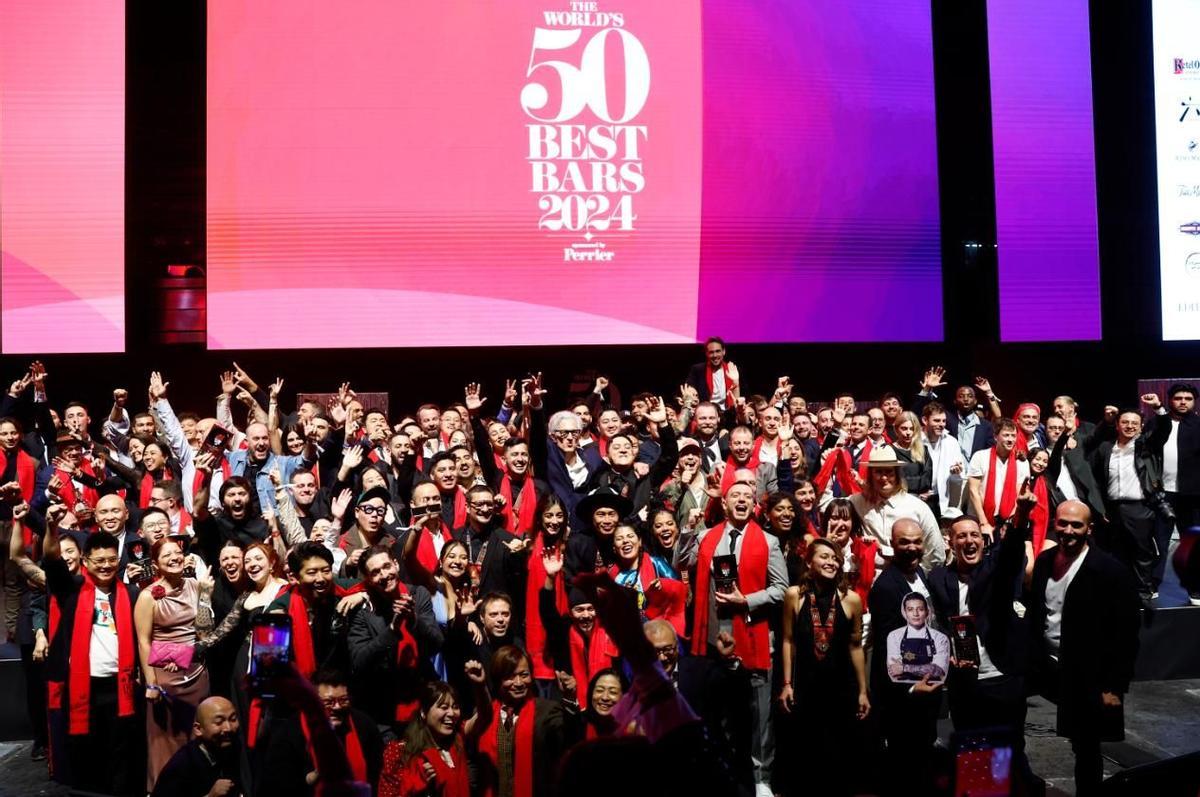 Foto de familia de los premiados.