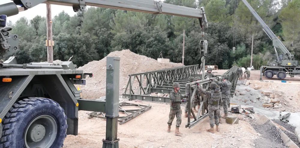 El Ejército inicia el desmontaje del puente provisional de Artà