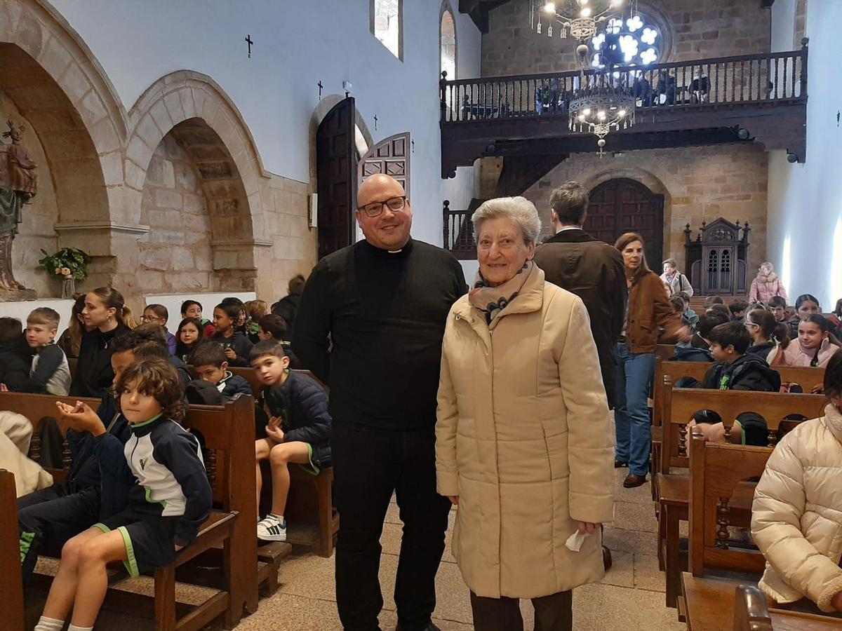 Celestino Riesgo y Virginia García del Cueto, antes de la misa en Santa María de la Oliva