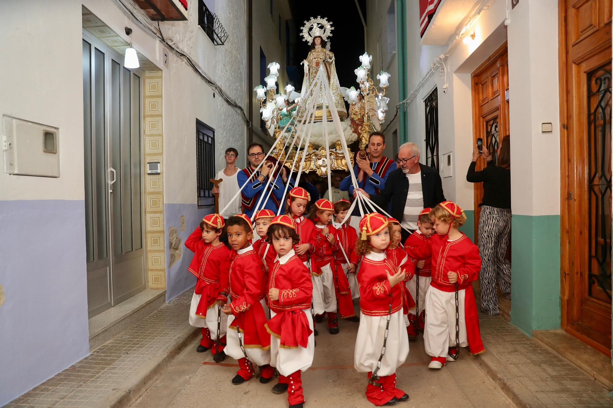 Carmen vuelve a casa: procesión de la Merced en su pueblo, Algar de Palancia