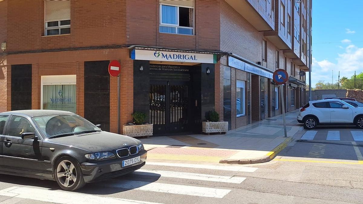 La actual residencia Madrigal (antes Sant Llorenç) de Vila-real continúa por ahora su actividad a la espera de su clausura.