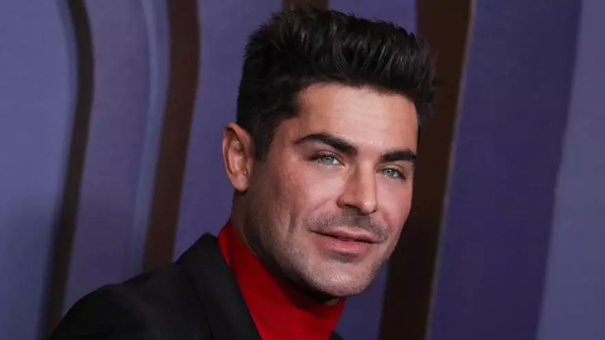 Zac Efron se somete a una terapia de células madre para arreglar su espalda destrozada