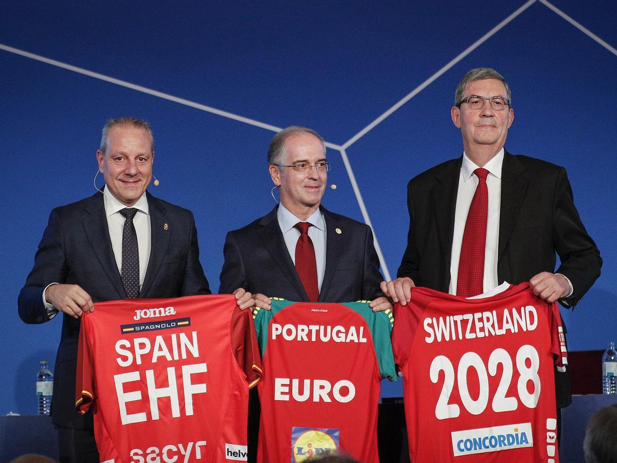 Los representantes de las tres federaciones organizadoras del Europeo de 2028