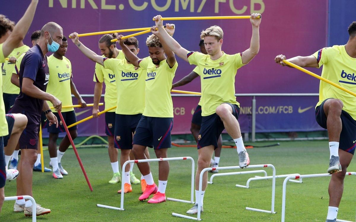 ENTRENAMIENTO DEL BARCELONA EN LA CIUDAD DEPORTIVA ENTRENAMIENTO DEL BARCELONA EN LA CIUDAD DEPORTIVA