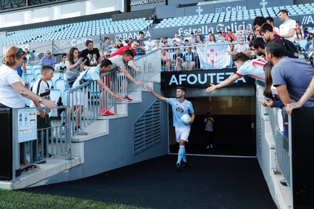 El Celta presenta a Jorge Saénz en Balaídos.