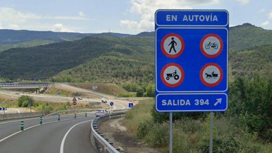 Los agricultores del Alto Aragón reclaman poder circular en tractor por el Monrepós.
