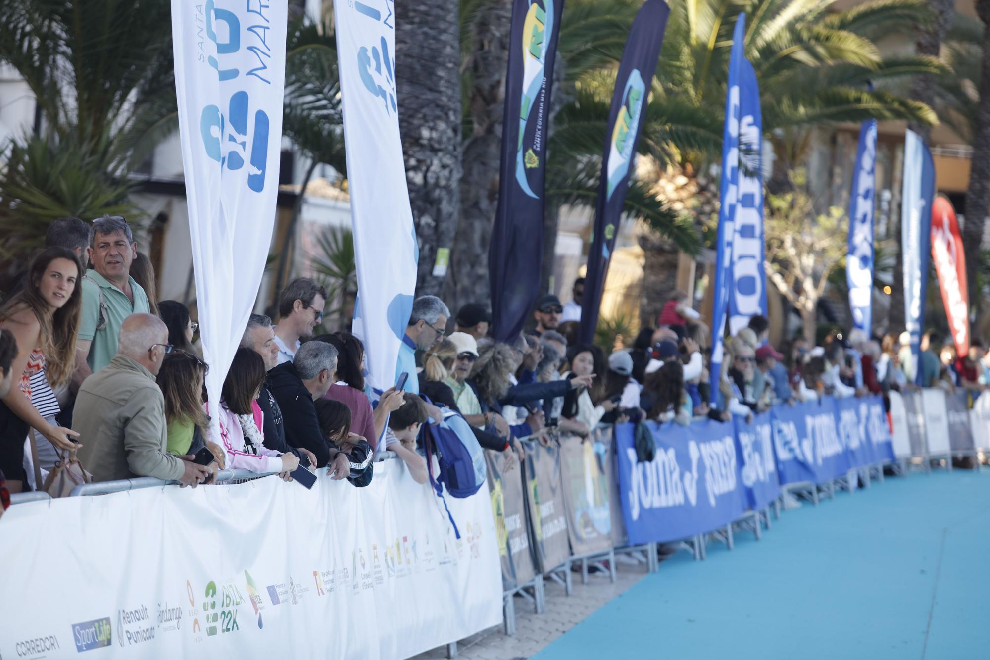 Búscate en nuestra galería de fotos del Santa Eulària Ibiza Marathon