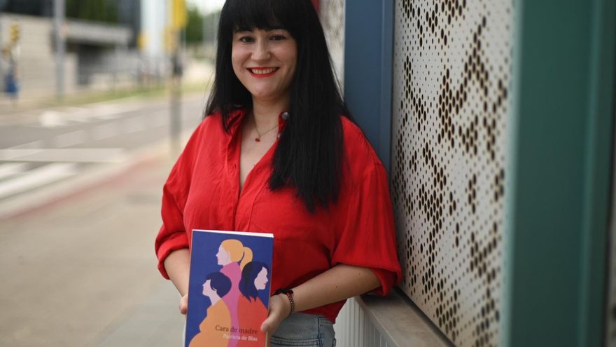 Patricia de Blas (escritora): &quot;El consenso es la clave a la hora de prohibir la gestación subrogada&quot;
