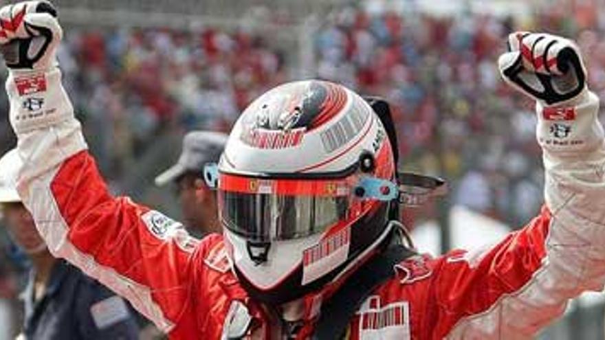 Raikkonen y Ferrari, logran el título mundial en Interlagos