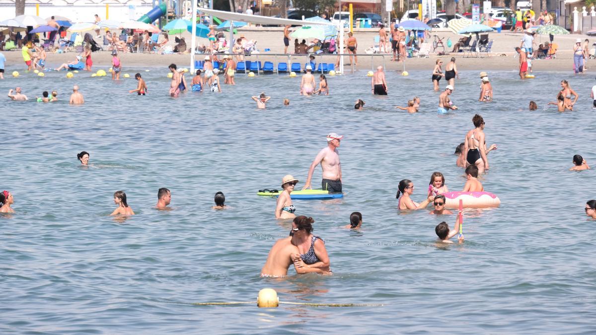 Playa de Levante de Santa Pola durante esta temporada