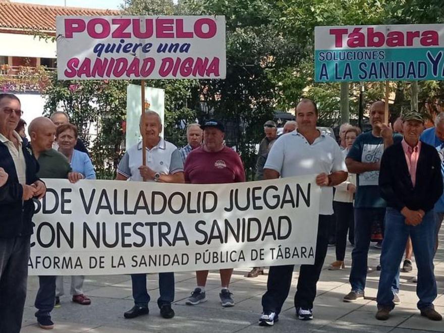Protesta en defensa de la sanidad en Tábara. | P. Tábara