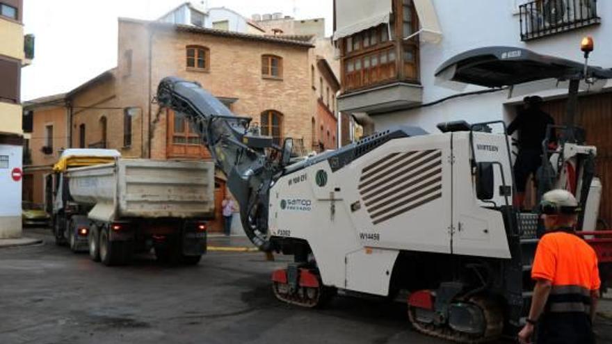 Las obras de repavimentación llegan a Sagunt