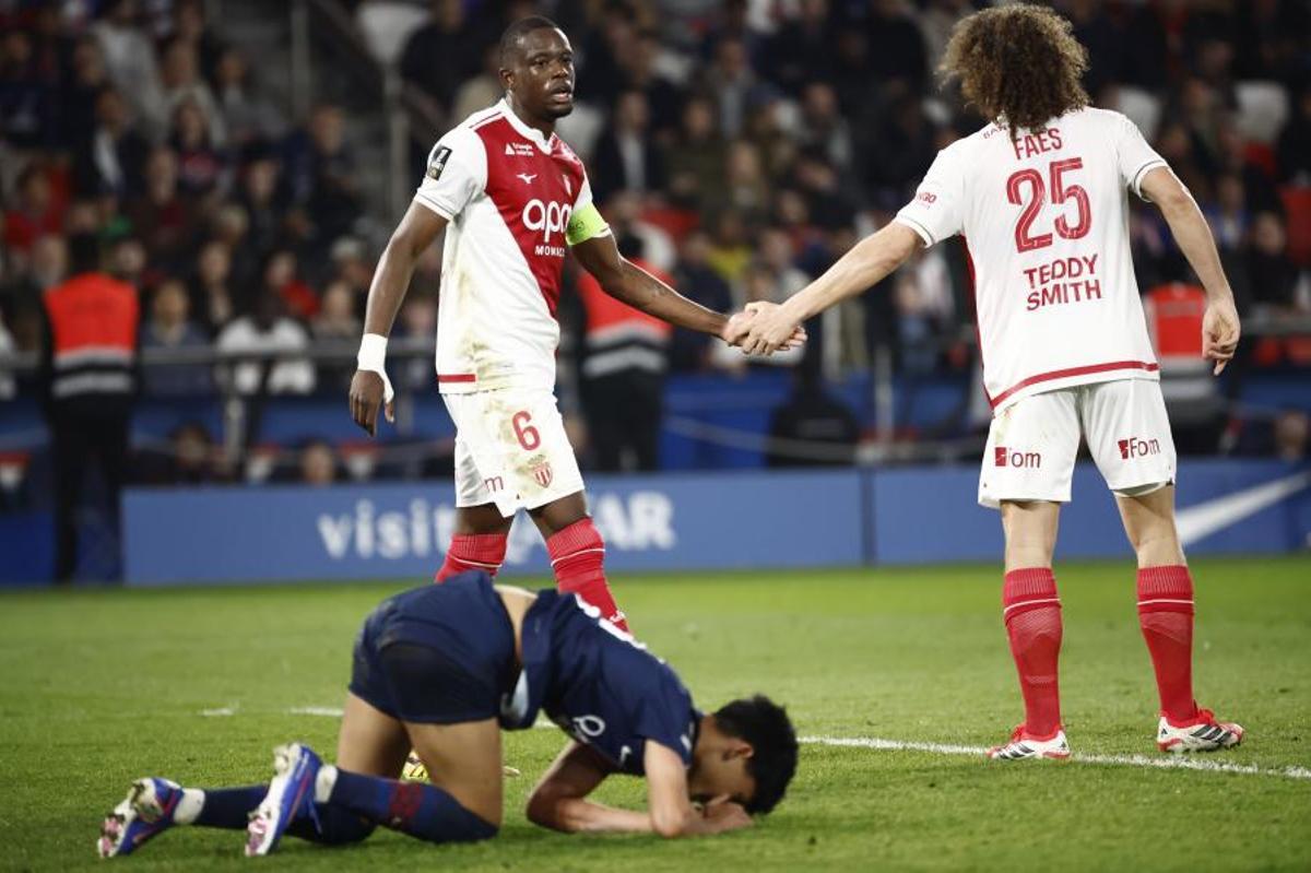 Dro Fernández durante la derrota del PSG ante el Mónaco en la Ligue 1