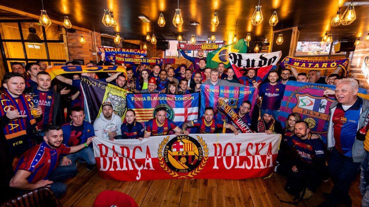 Encuentro internacional de peñas barcelonistas en un desplazamiento de Champions