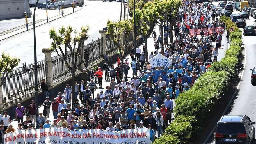 Manifestación contra la privatización del borde litoral, que reunió a 4.000 personas en mayo.