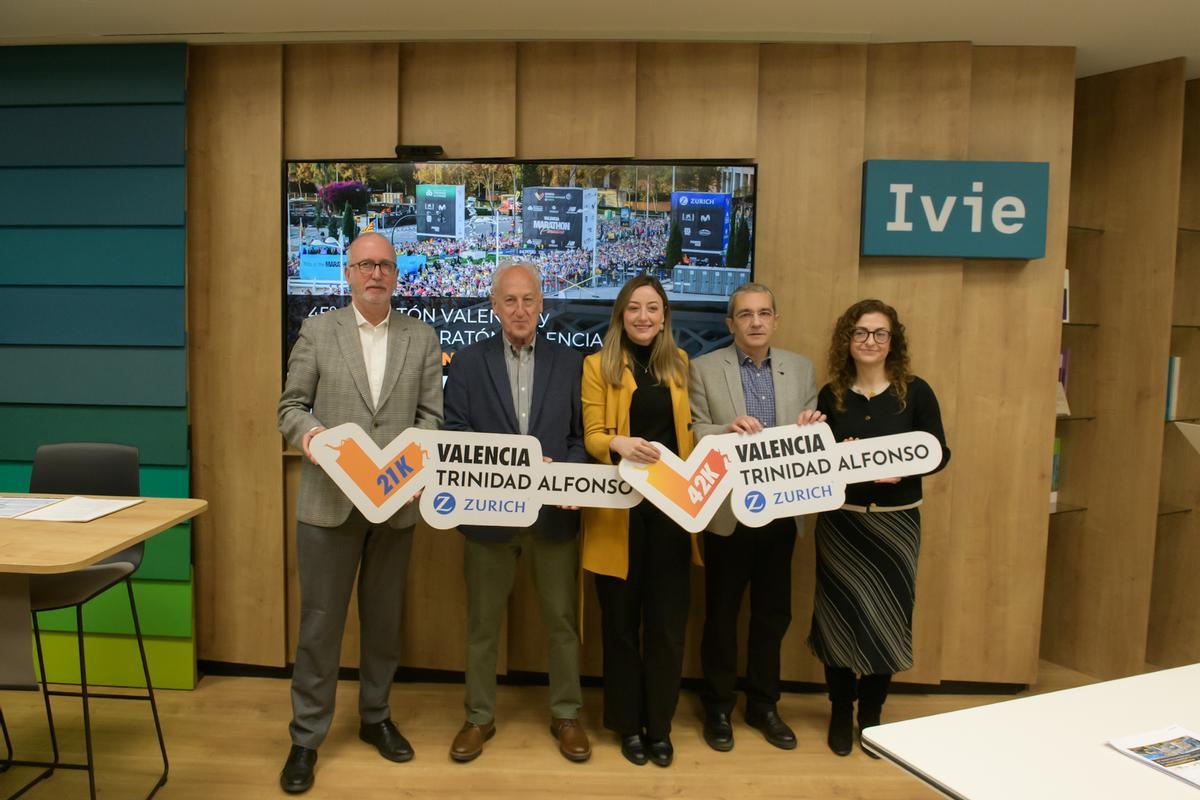 Juan Miguel Gómez, Rocío Gil, Paco Borao, Joaquín Maudos y Yolanda Benages