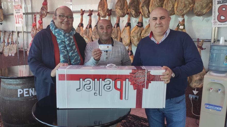 La rifa solidaria de Unidos contra el Cáncer de Toro ya tiene ganador