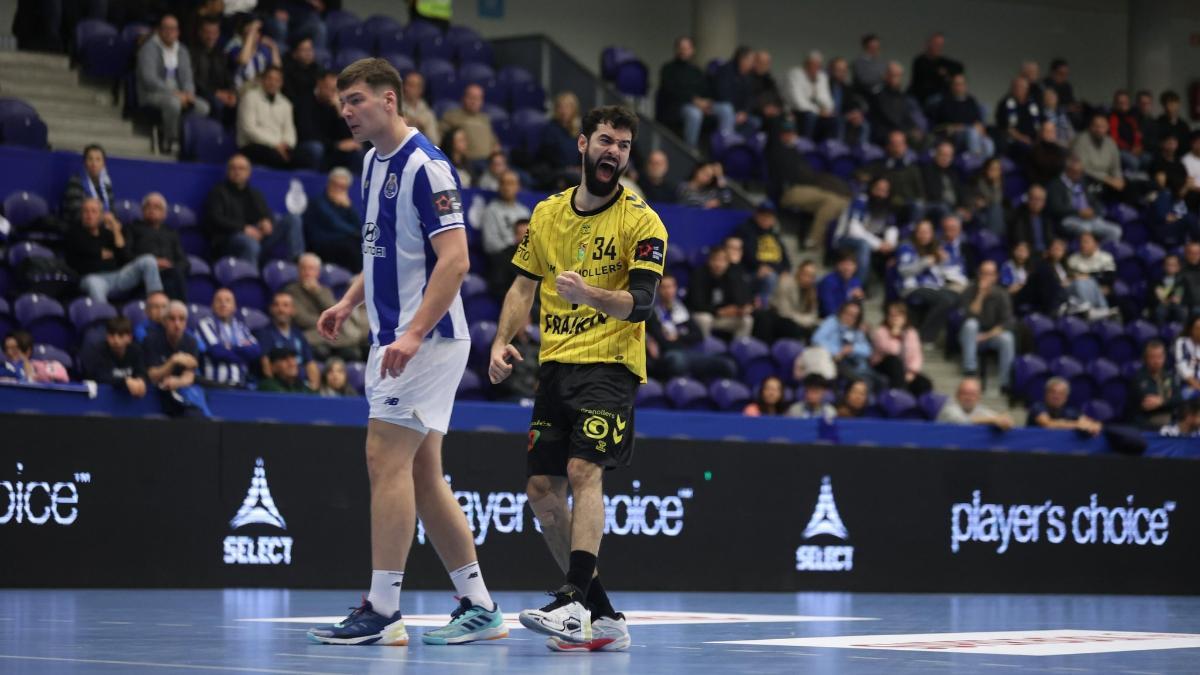 El capitán Sergi Franco celebra una acción ante Gunnarsson
