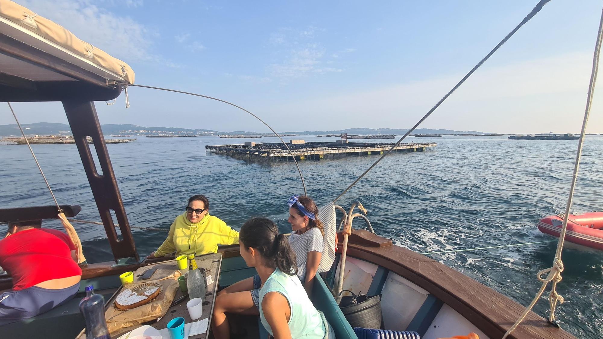 De visita en las Islas Atlánticas de Galicia a bordo del aula flotante "Chasula".