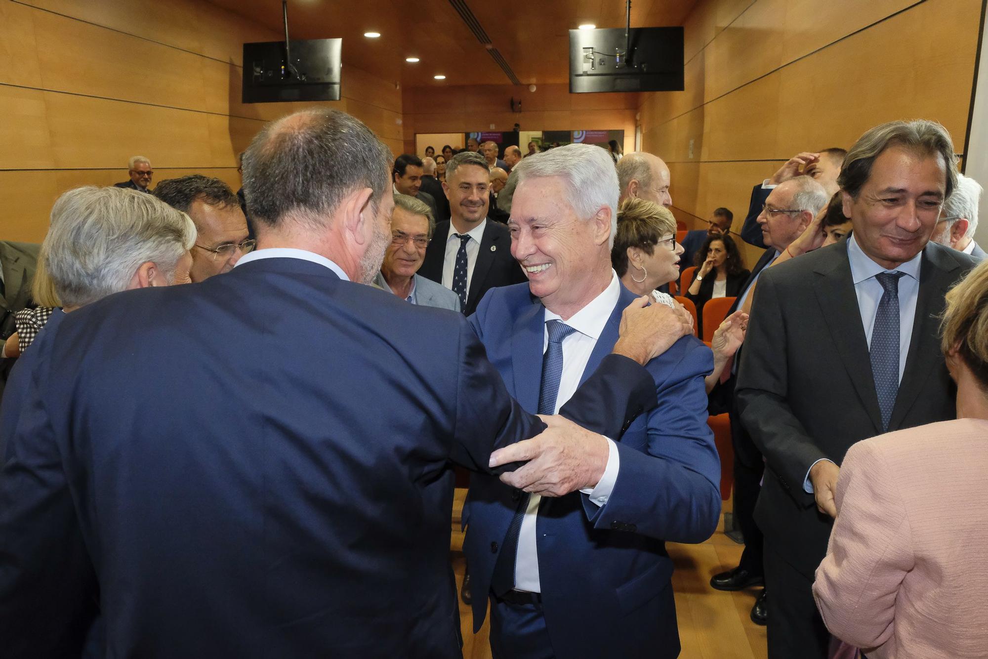 José Sánchez Tinoco recibe la Medalla de Oro de la Orden Cameral de España por su gestión