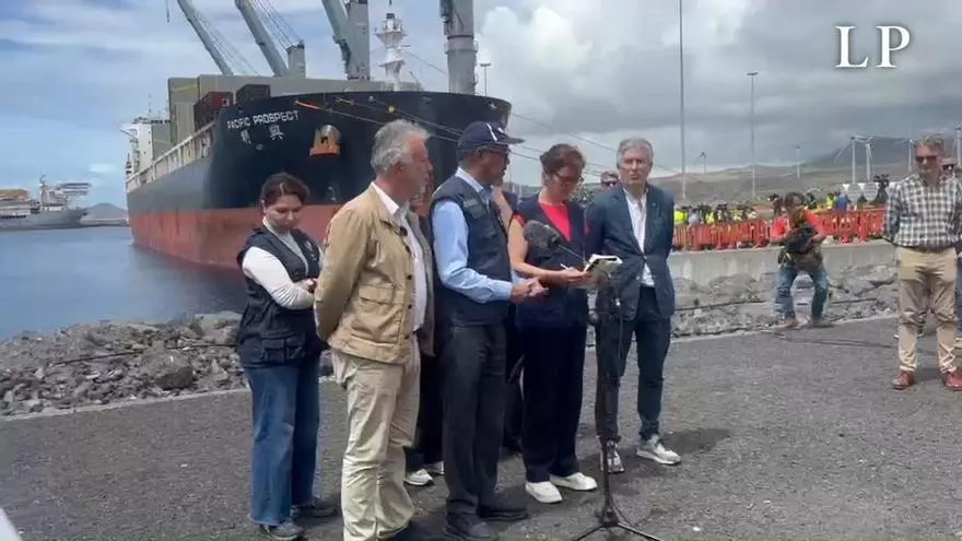 La ministra de Sanidad comparece para explicar cómo está funcionando el desembarco del pasaje del MV Hondius en Tenerife