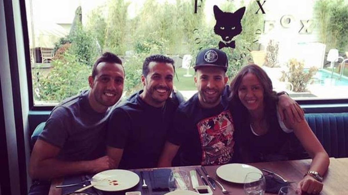 Cazorla, Pedro, Jordi Alba y María José