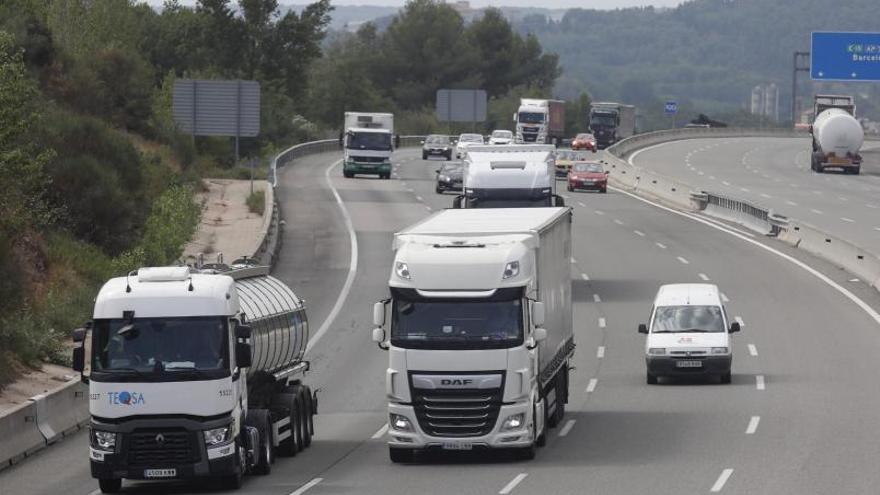 Siete de cada diez transportistas gallegos secundarán el paro de diciembre