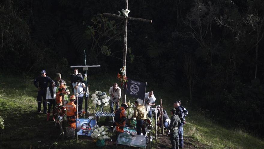 Los supervivientes del Chapecoense visitan el cerro en el que &quot;volvieron a nacer&quot;