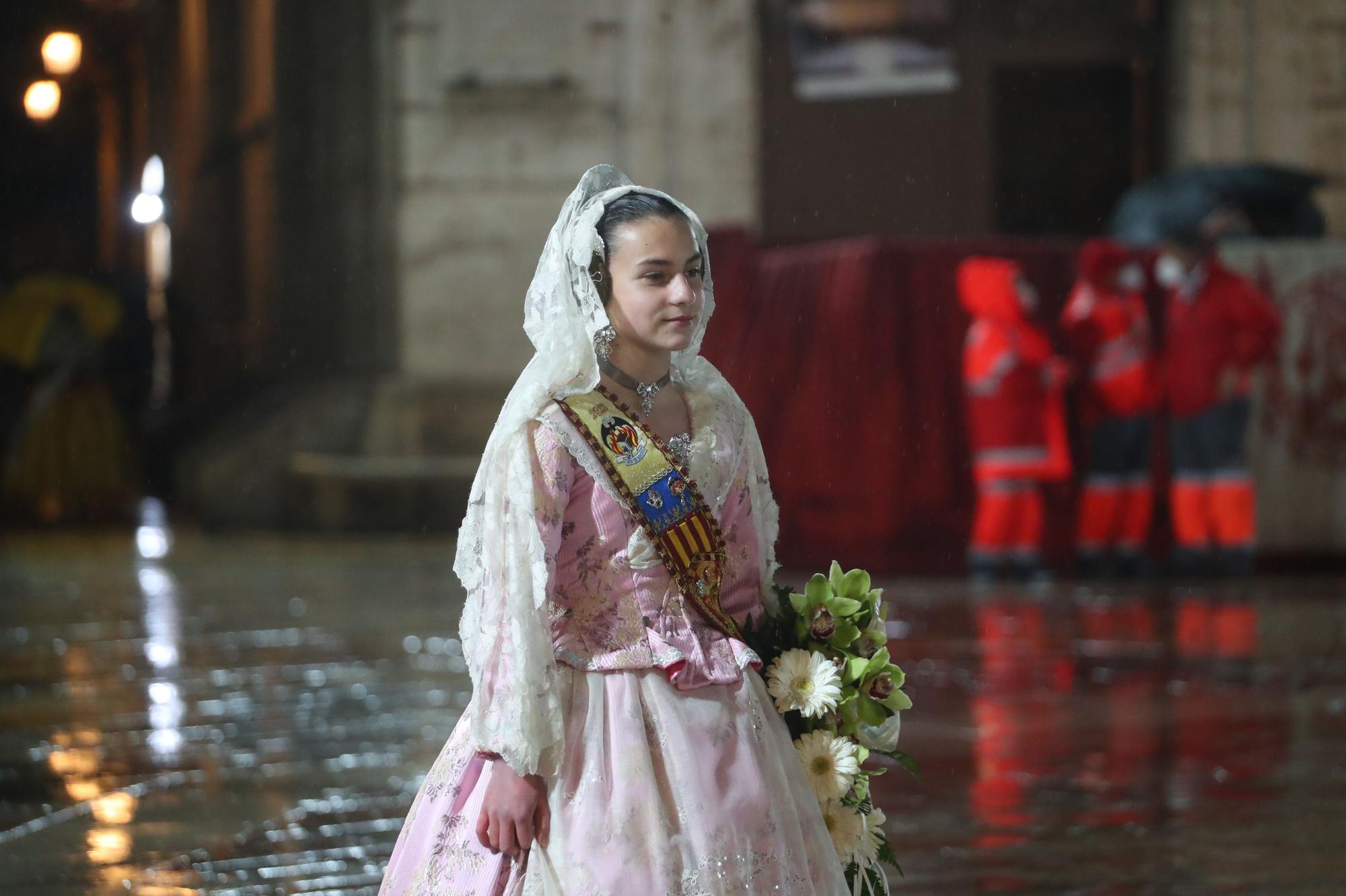 Búscate en el primer día de ofrenda por la calle de la Paz (entre las 19:00 a las 20:00 horas)