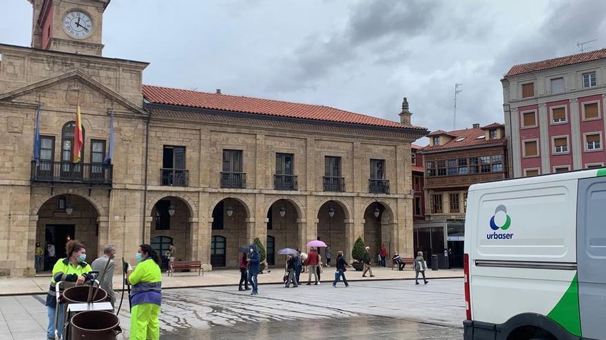 Multa de 375 euros por escupir en la vía pública ante la Policía Local de Asturias - Vimarsana News