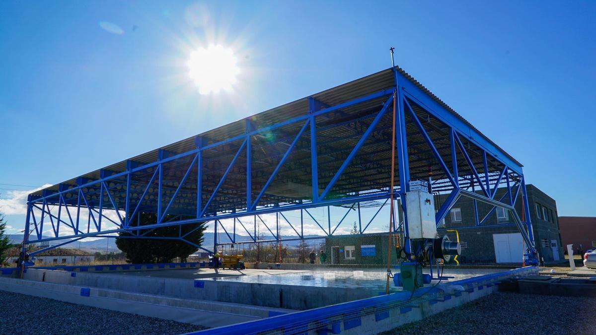 Simulador de lluvia del Canal de Isabel II en sus instalacinoes de la localidad de Meco.