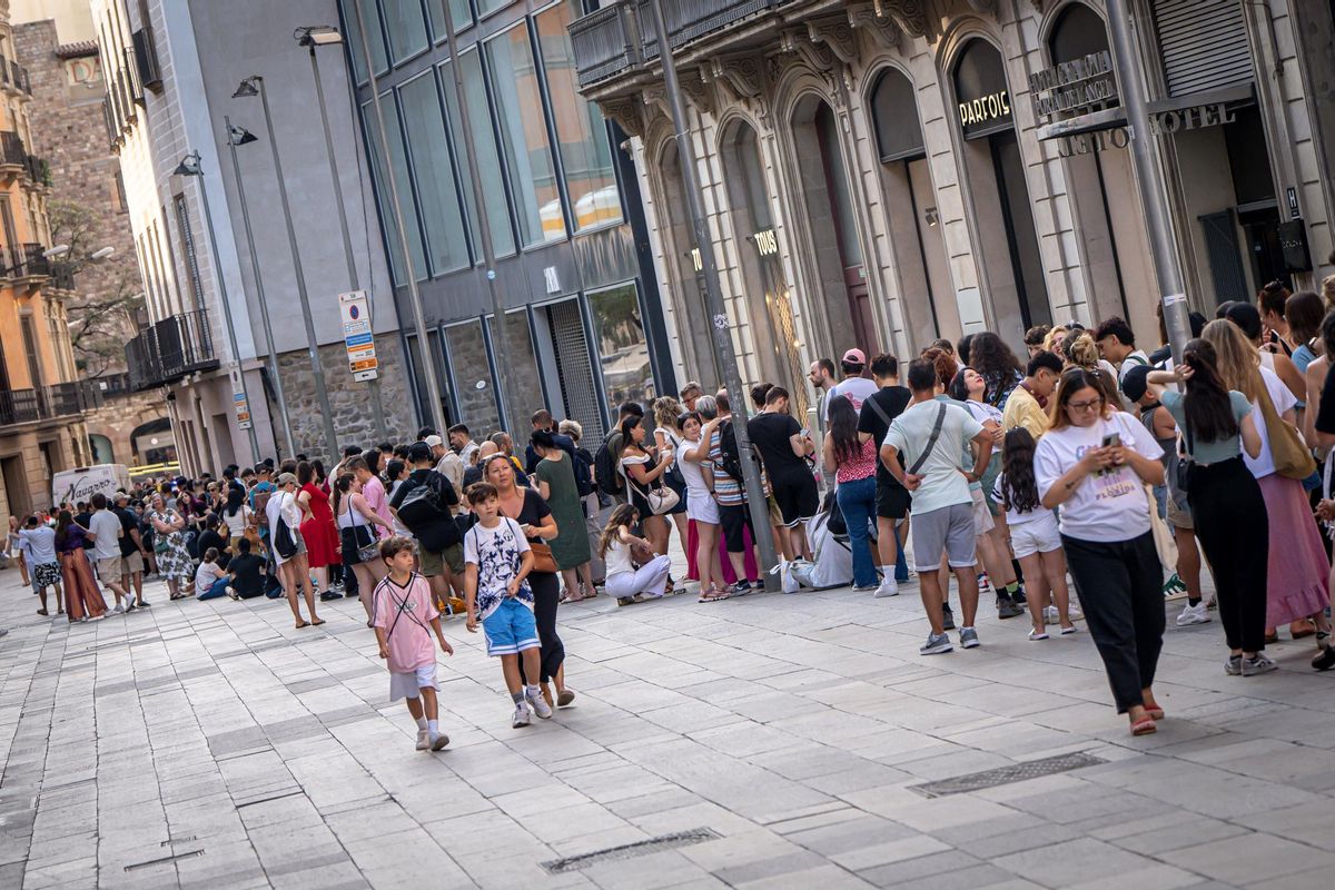 Colas masivas en Pop Mart por la llegada de Labubus a Barcelona