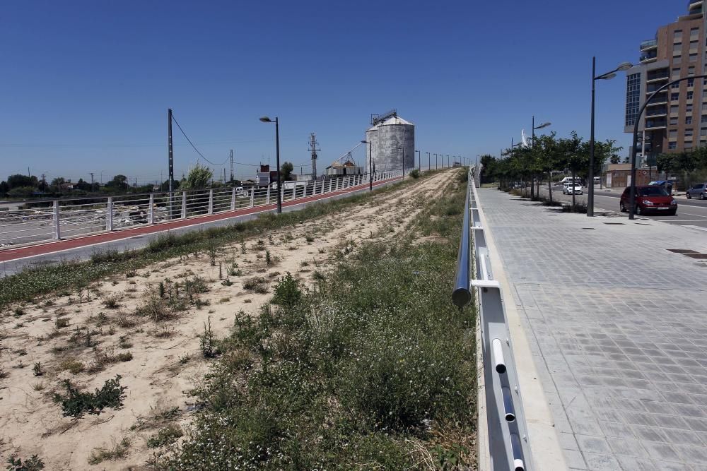Obras paralizadas de la línea T-2 del metro en València