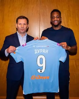 Jhon Durán, trotamundos a sus 22 años: ¡sexto país en su carrera!