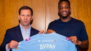 Jhon Durán en su presentación