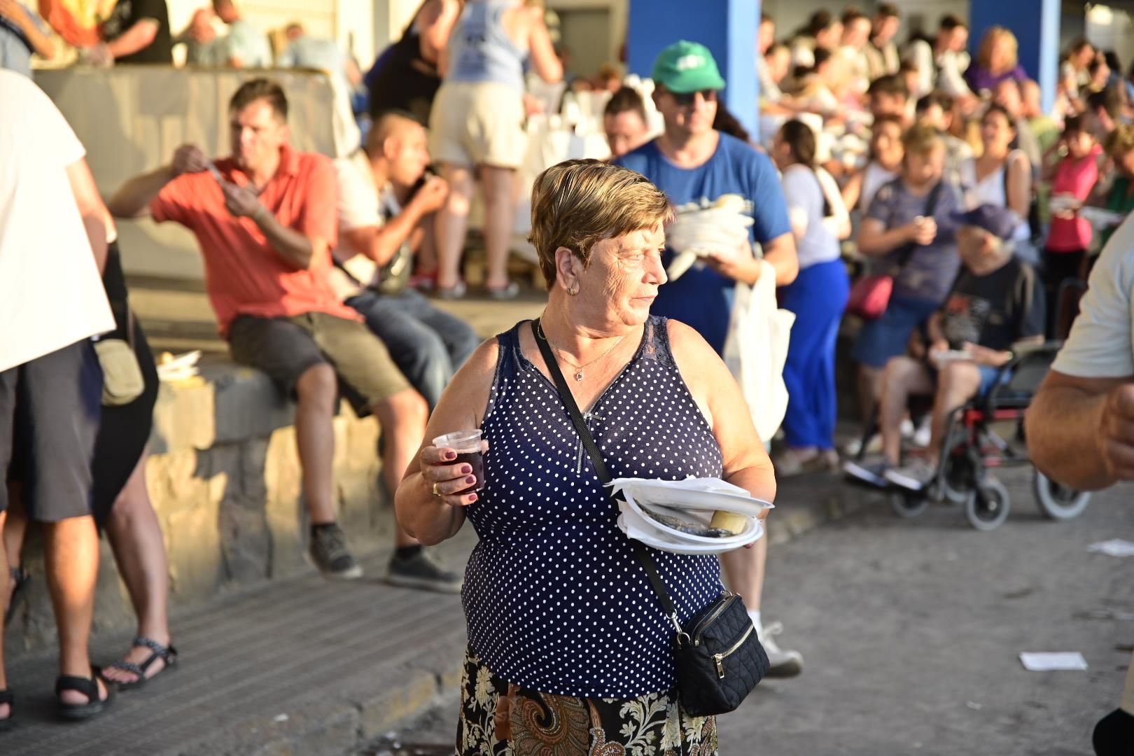 Galería | Torrà de sardinas en el Grau en Sant Pere