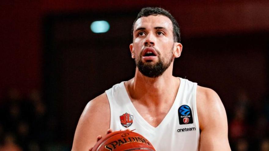 El JL Bourg oficializa la salida de Pierre Pelos rumbo al Dreamland Gran Canaria