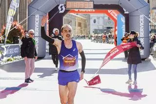 Eduardo Menacho revalida el título en el Campeonato de España de 10.000 metros