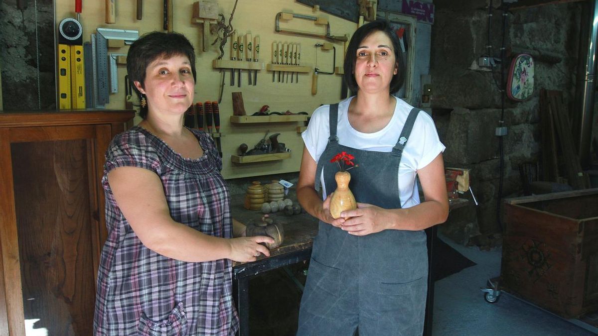 Los viejos oficios: Chus Lamas y Ana Araujo, ebanistas y tapiceras