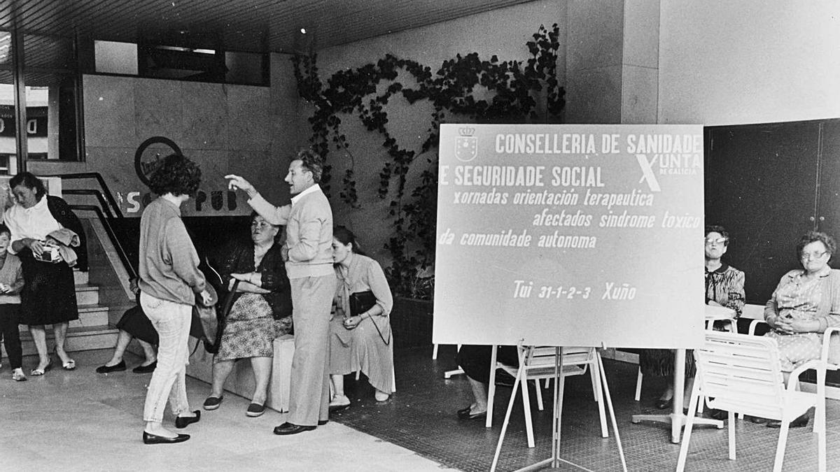 Víctimas gallegas a la entrada de un encuentro en 1987