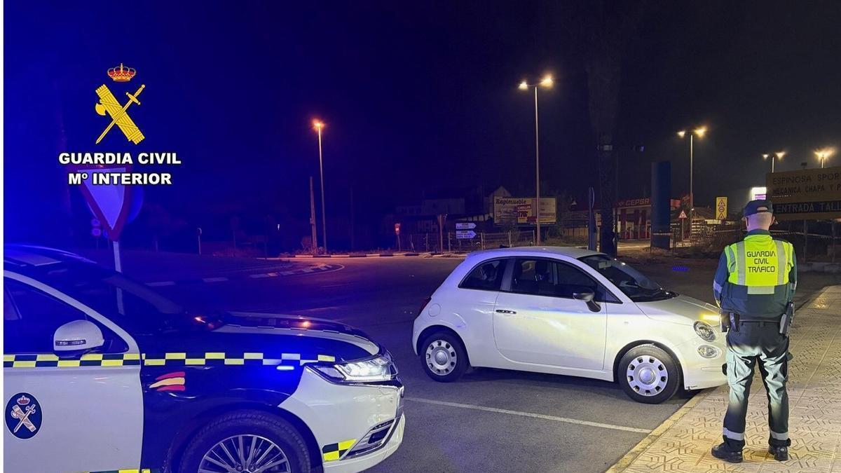 Multada con más de 200 euros cerca de Asturias por llevar la baliza v-16 pero no poner la v-10: la Guardia Civil intensifica la vigilancia antes del festivo de Semana Santa