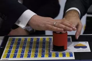 Correos muestra su apoyo a Ucrania con un sello azul y amarillo