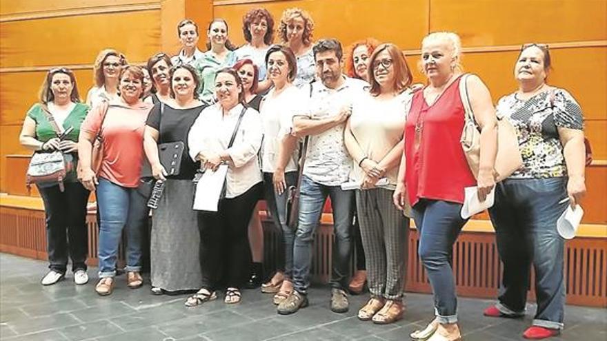 El Ayuntamiento destaca la profesionalidad de las auxiliares de ayuda a la dependencia