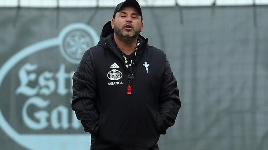 Antonio Mohamed en un entrenamiento. / / Marta G. Brea