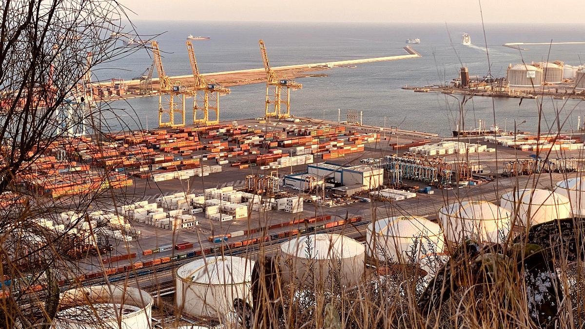 El trànsit total del port de Barcelona va créixer el 9,1% fins a l’abril El trànsit total del port de Barcelona va créixer el 9,1% fins a l’abril