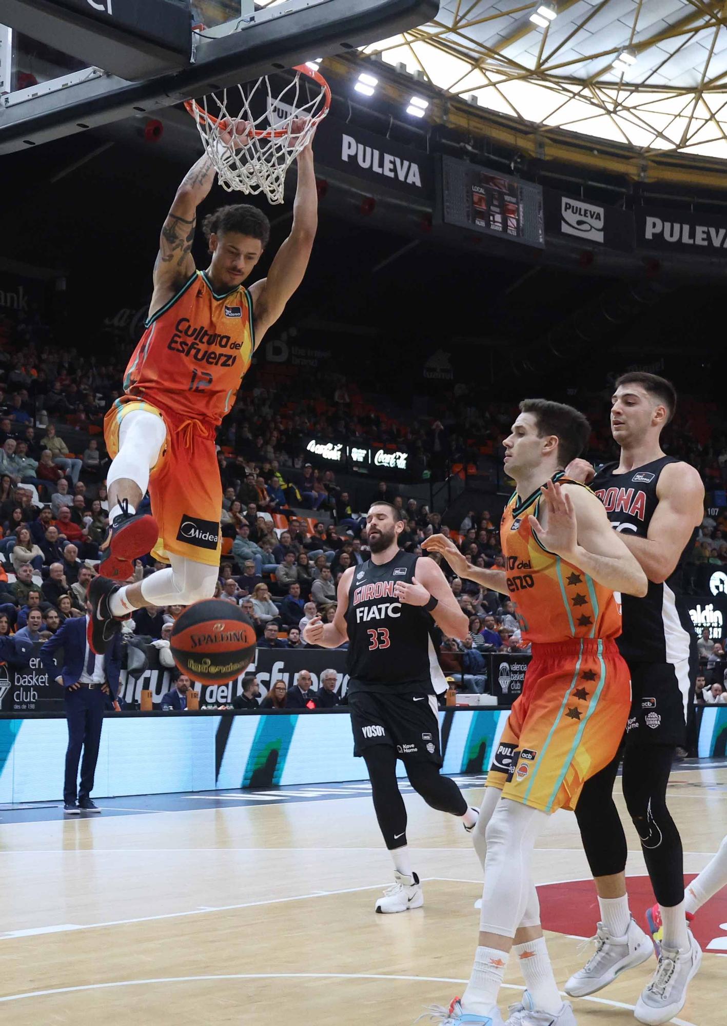 Las mejores imágenes del Valencia Basket - Girona Basketball