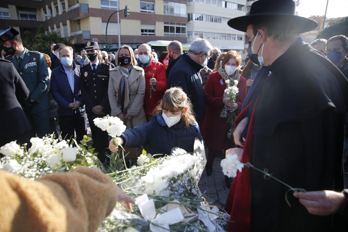 Homenaje a las policías locales Mª Ángeles García y Soledad Muñoz en el 25º aniversario de su asesinato