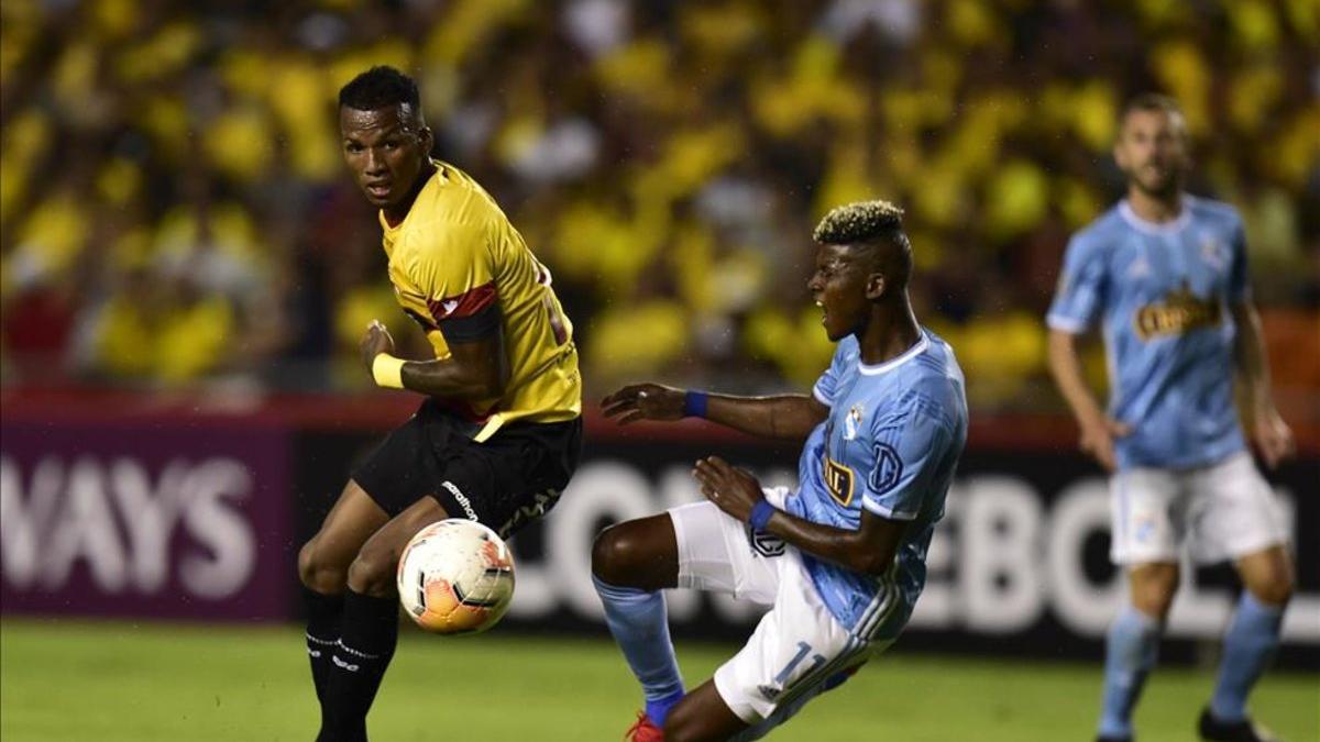 Sporting Cristal no pudo con la intensidad ecuatoriana