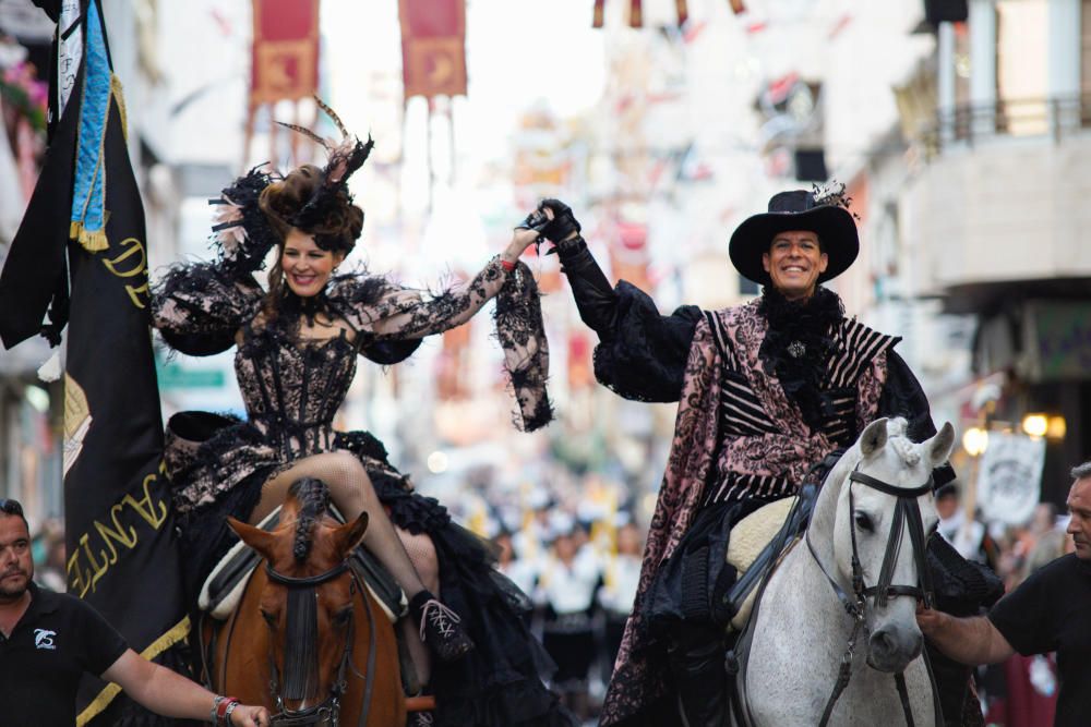 Los Realistas entraron en la ciudad con un boato donde los caballos y la sangre azul de las tropas musulmanas fueron los protagonistas